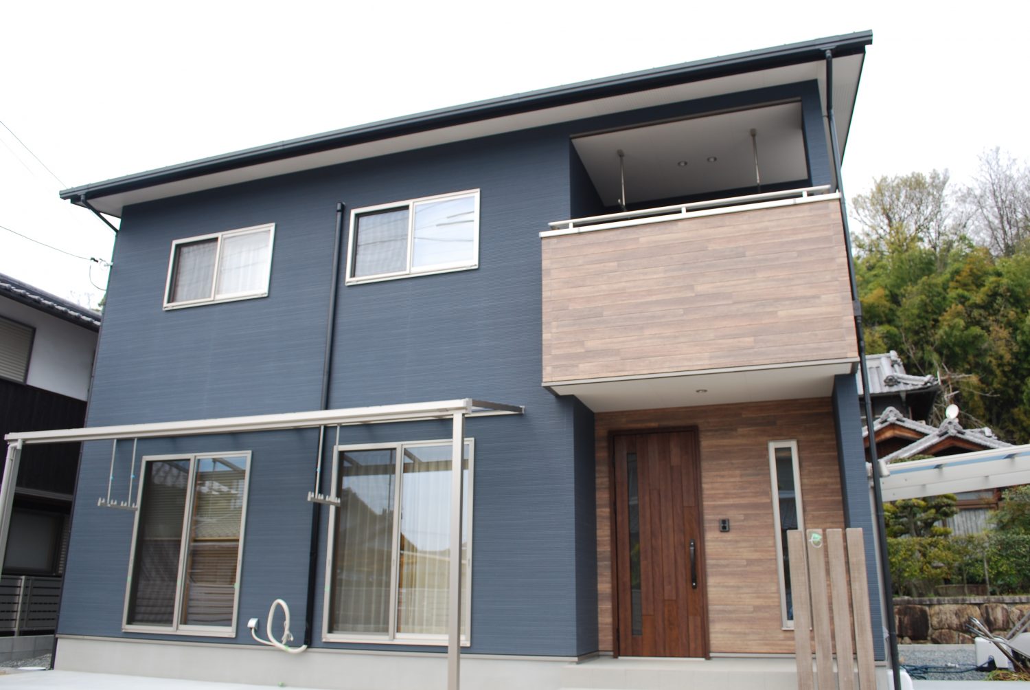 木の質感を生かした温かみのある家 倉敷の注文住宅 アウスホーム